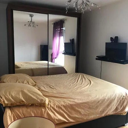 Apartment Magnifique T4 Sur Avec Parking